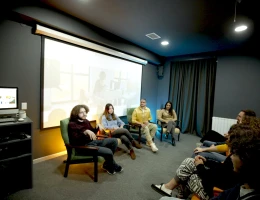 11+1 բայ ԹՈՒՄՈ հոսթել