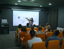 11+1 բայ ԹՈՒՄՈ հոսթել