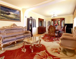 #116 House - Aygestan street
