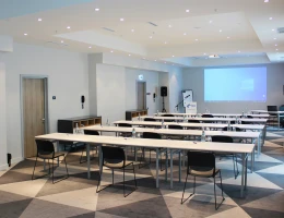 Holiday Inn Express Yerevan hotel