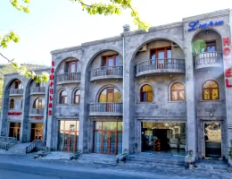 Lara hotel