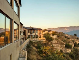 Lastiver Resort