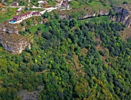 Lastiver Resort