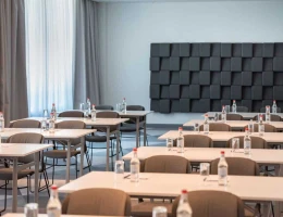 Holiday Inn Express Yerevan hotel